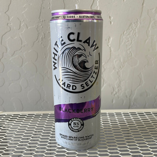 ￼ White Claw: Blackberry